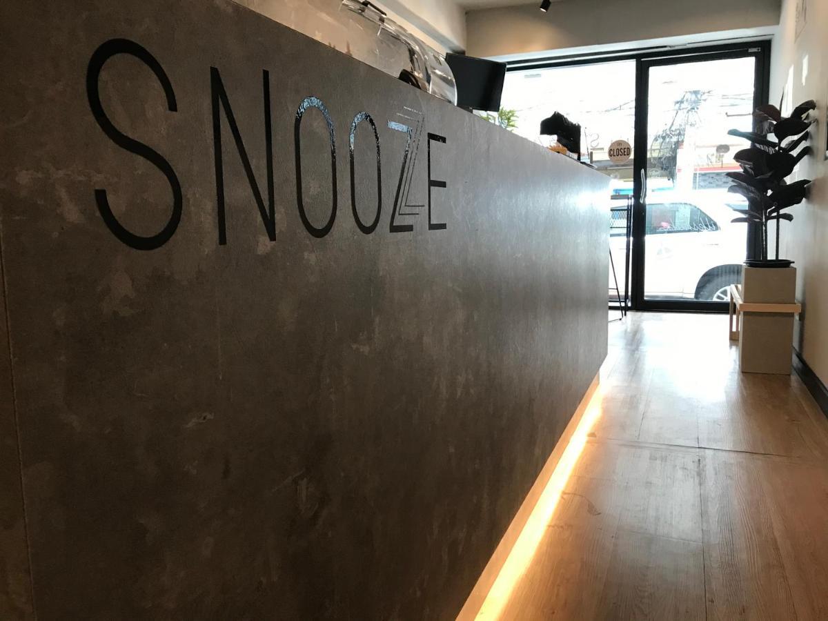 Snoozzze Hostel ใกล้รถไฟฟ้า ย่านบางรัก (Adults Only) Бангкок Екстер'єр фото