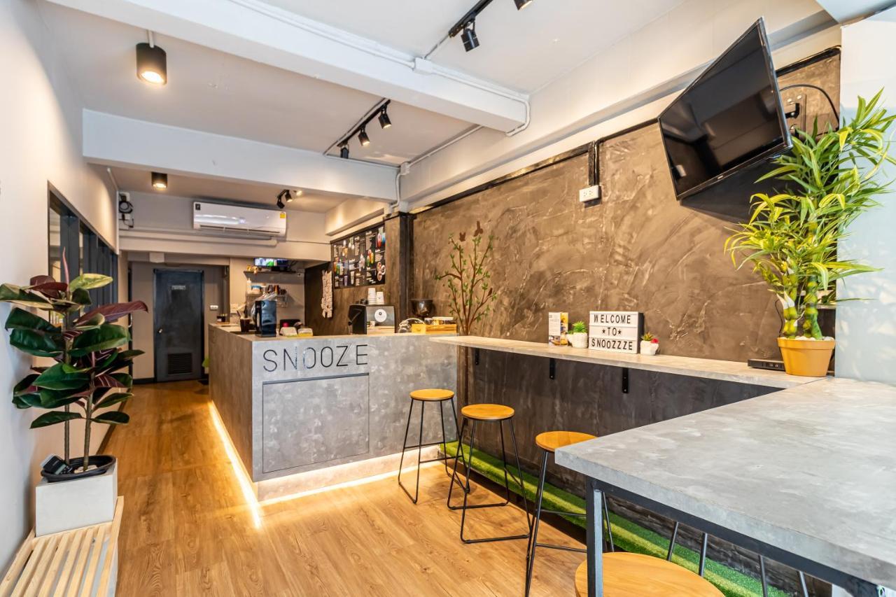 Snoozzze Hostel ใกล้รถไฟฟ้า ย่านบางรัก (Adults Only) Бангкок Екстер'єр фото